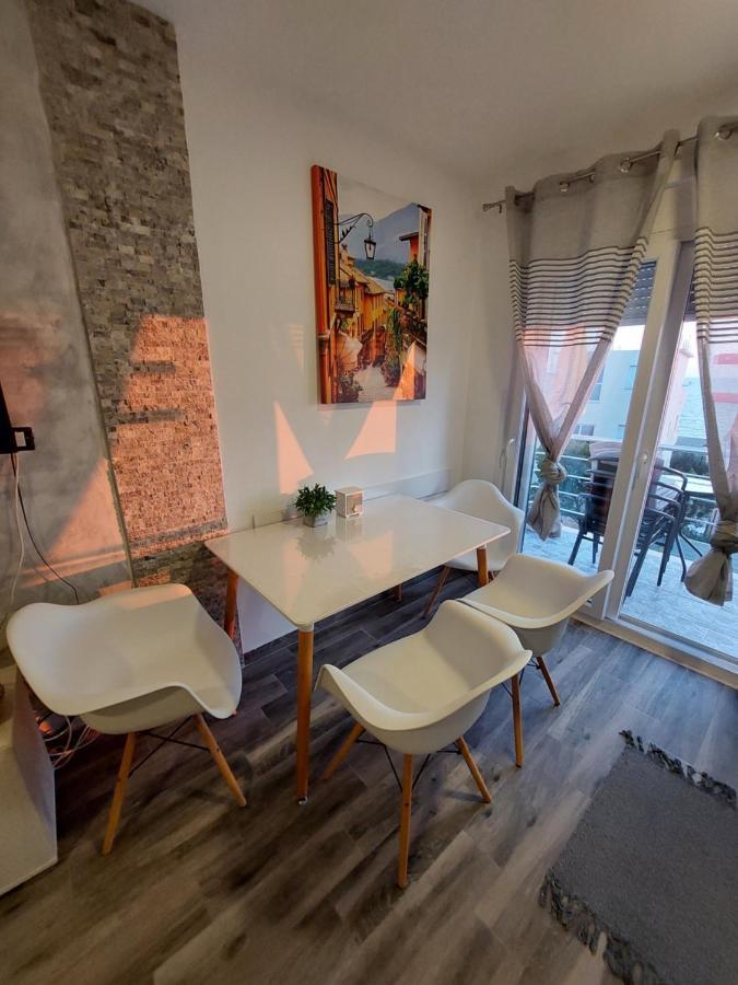 Apartments Marina Utjeha-Bušat Eksteriør billede