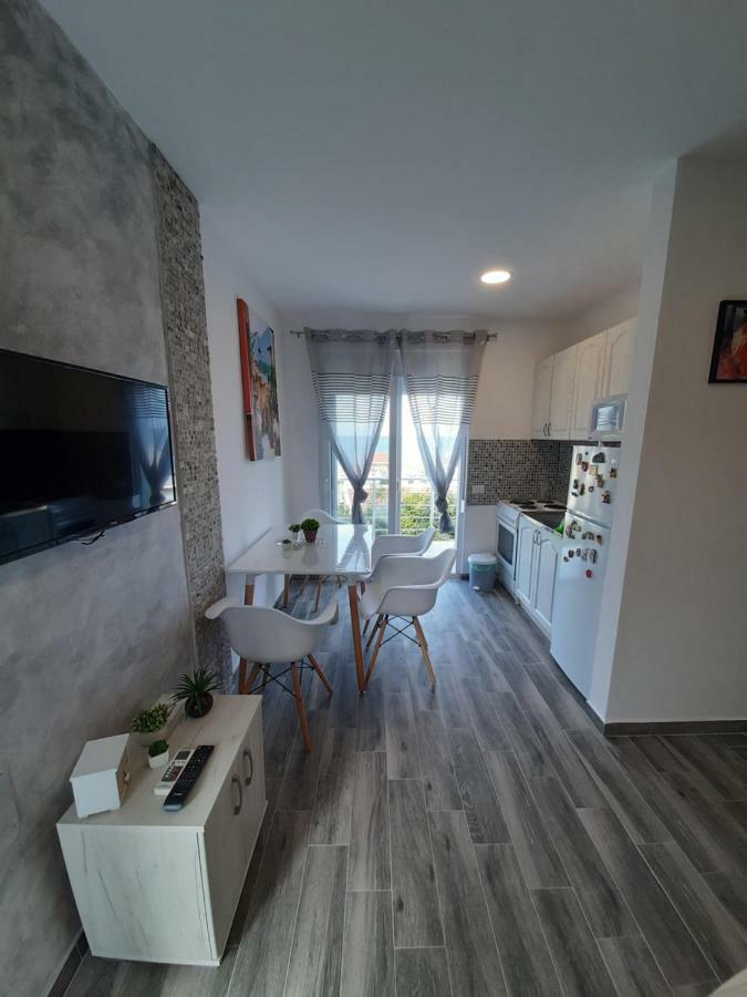 Apartments Marina Utjeha-Bušat Eksteriør billede