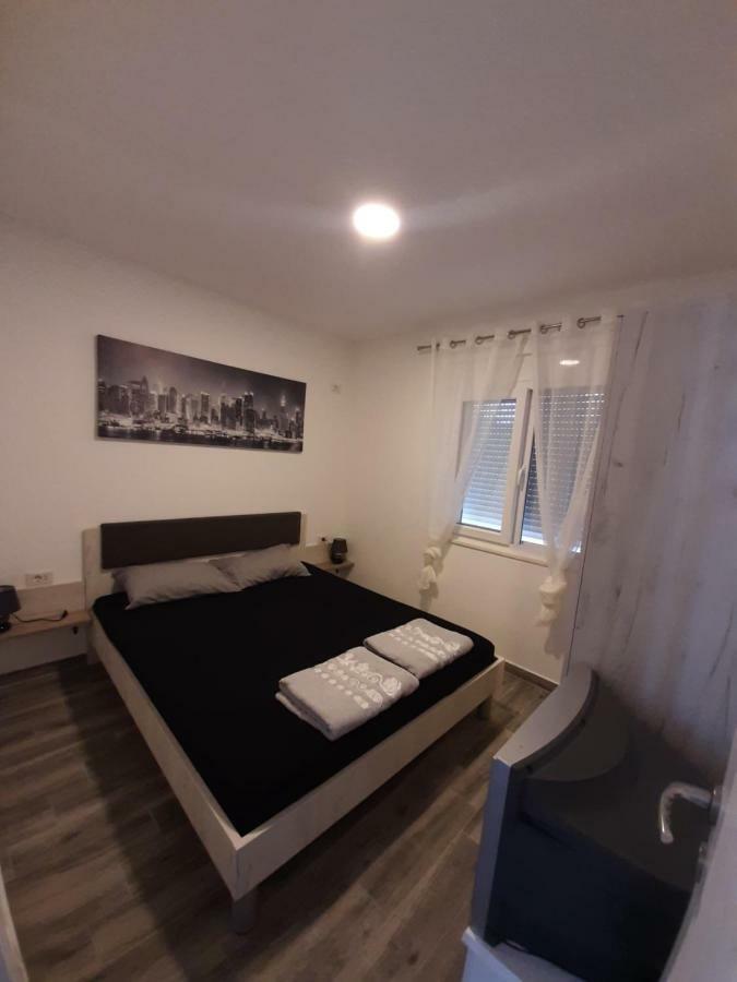 Apartments Marina Utjeha-Bušat Eksteriør billede